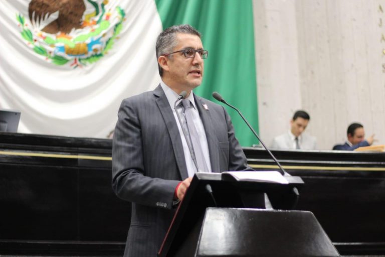 Recursos por concesión de cooperativas escolares, se destinarán a infraestructura educativa: Víctor Vargas