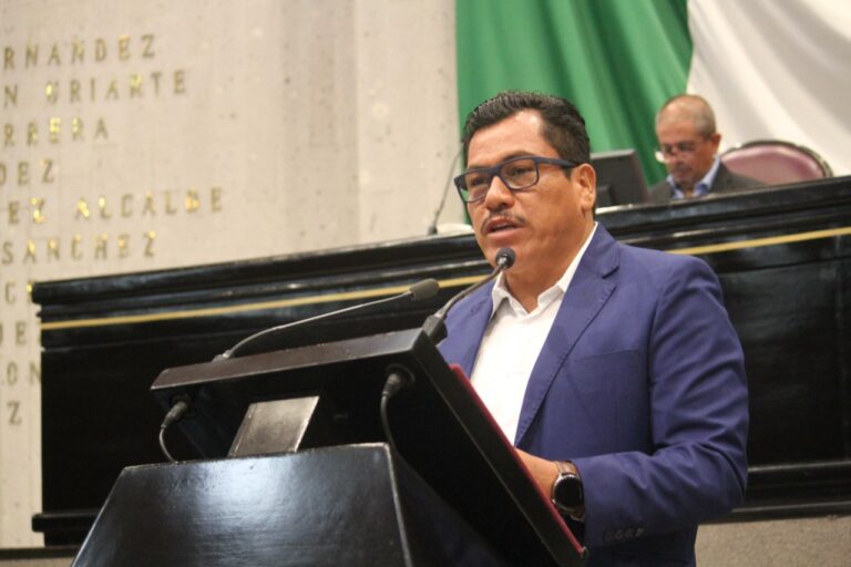 Cobros abusivos de grúas dejan sin patrimonio a muchos veracruzanos, acusa diputado Maleno Rosales
